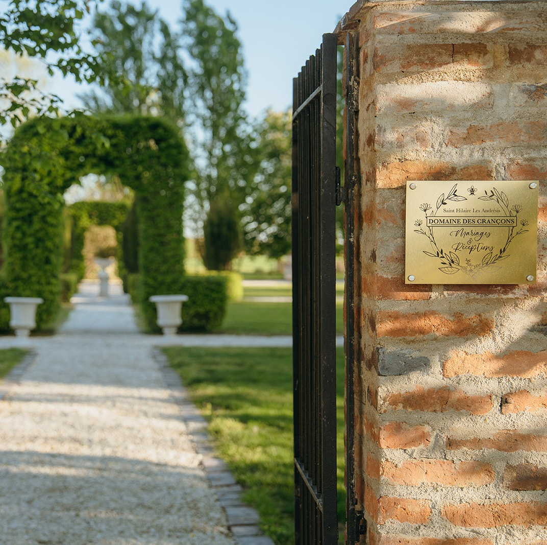 Entrée extérieur du Domaine des Crançons